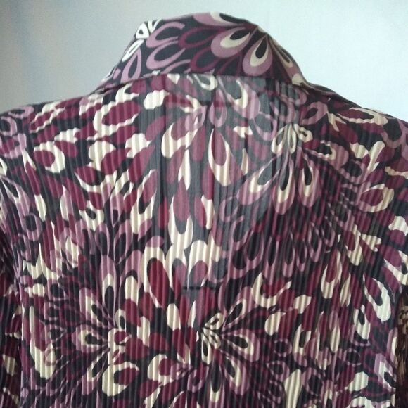 Notations button up  floral blouse - Picture 5 of 11